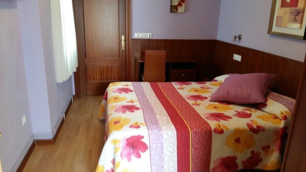 Hostal Adelia La Corogne Extérieur photo